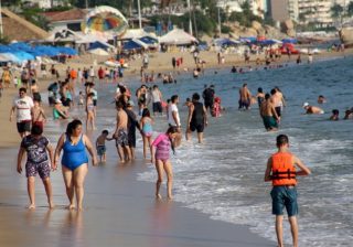 Quintana Roo a un paso de regresar a semáforo rojo por aumento de COVID