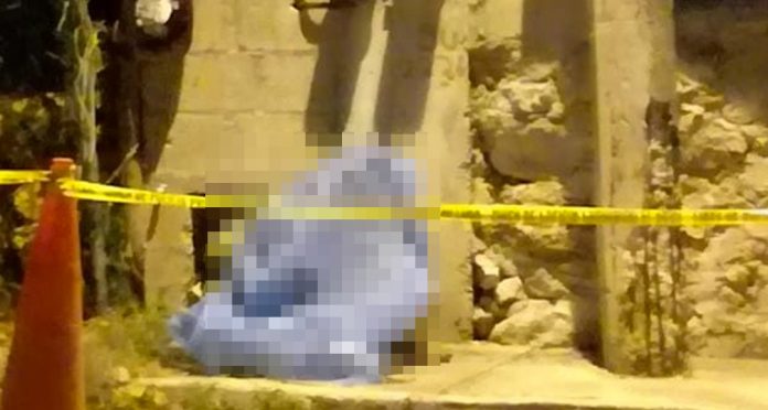 Muerto chichi 696x372
