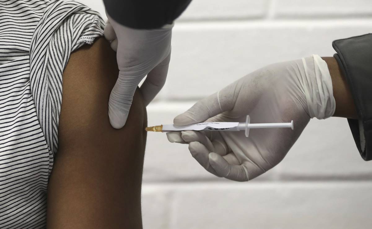 Virus outbreak vaccine 116747325 0