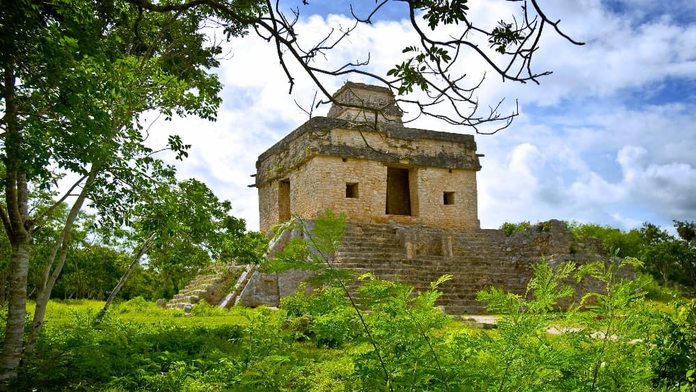 Dzibichatun templo 7 munecas