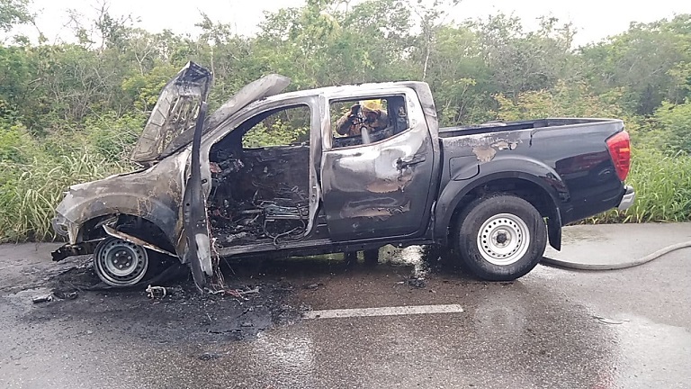 Camioneta quemada