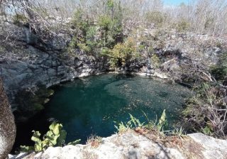 Pierde la vida un buzo al buscar una lámpara que se la cayó al fondo de un cenote