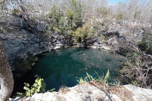 Pierde la vida un buzo al buscar una lámpara que se la cayó al fondo de un cenote
