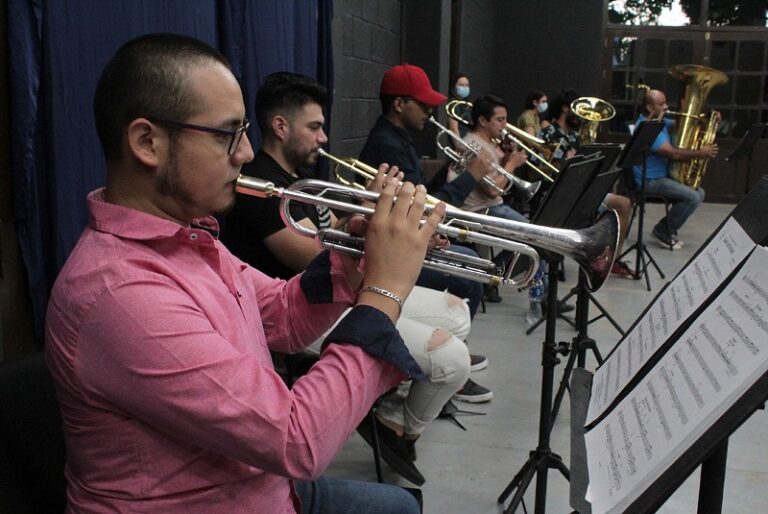 01 banda luis fernando luna guarneros scaled