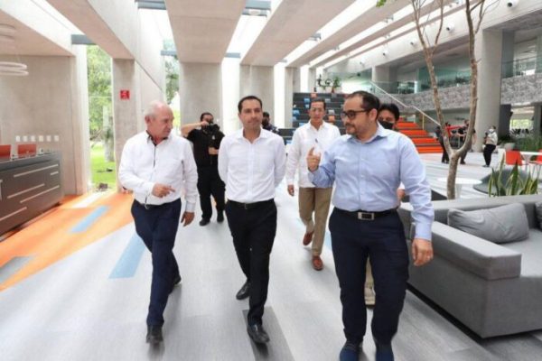 Exponen ventajas competitivas de Yucatán a red de universidades RIU