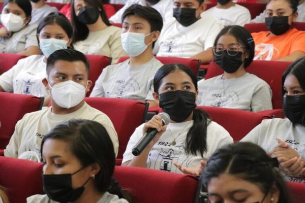 96 jóvenes de 51 municipios yucatecos, fueron admitidos en la UADY