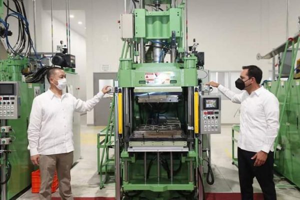 Inauguran primera planta de autopartes de Uchiyama Manufacturing Corporation
