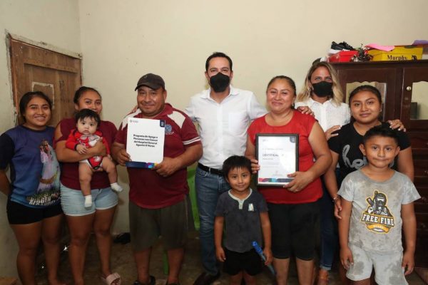 Vila Dosal lleva al interior del estado apoyos para pacientes con cáncer