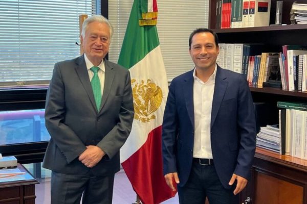 Vila se reune con Manuel Bartlett en CDMX