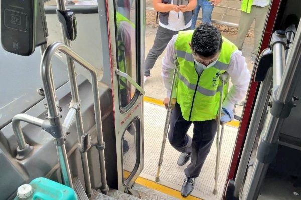 Camioneros reciben taller de sensibilización