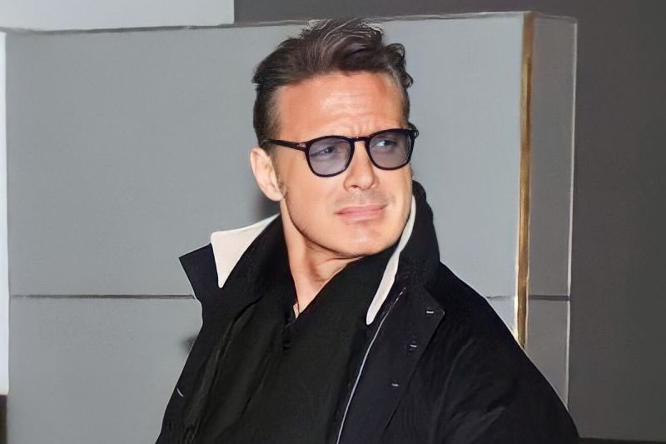 Luis miguel recuerda con tierna foto a marcela basteri en el dia de las madres0