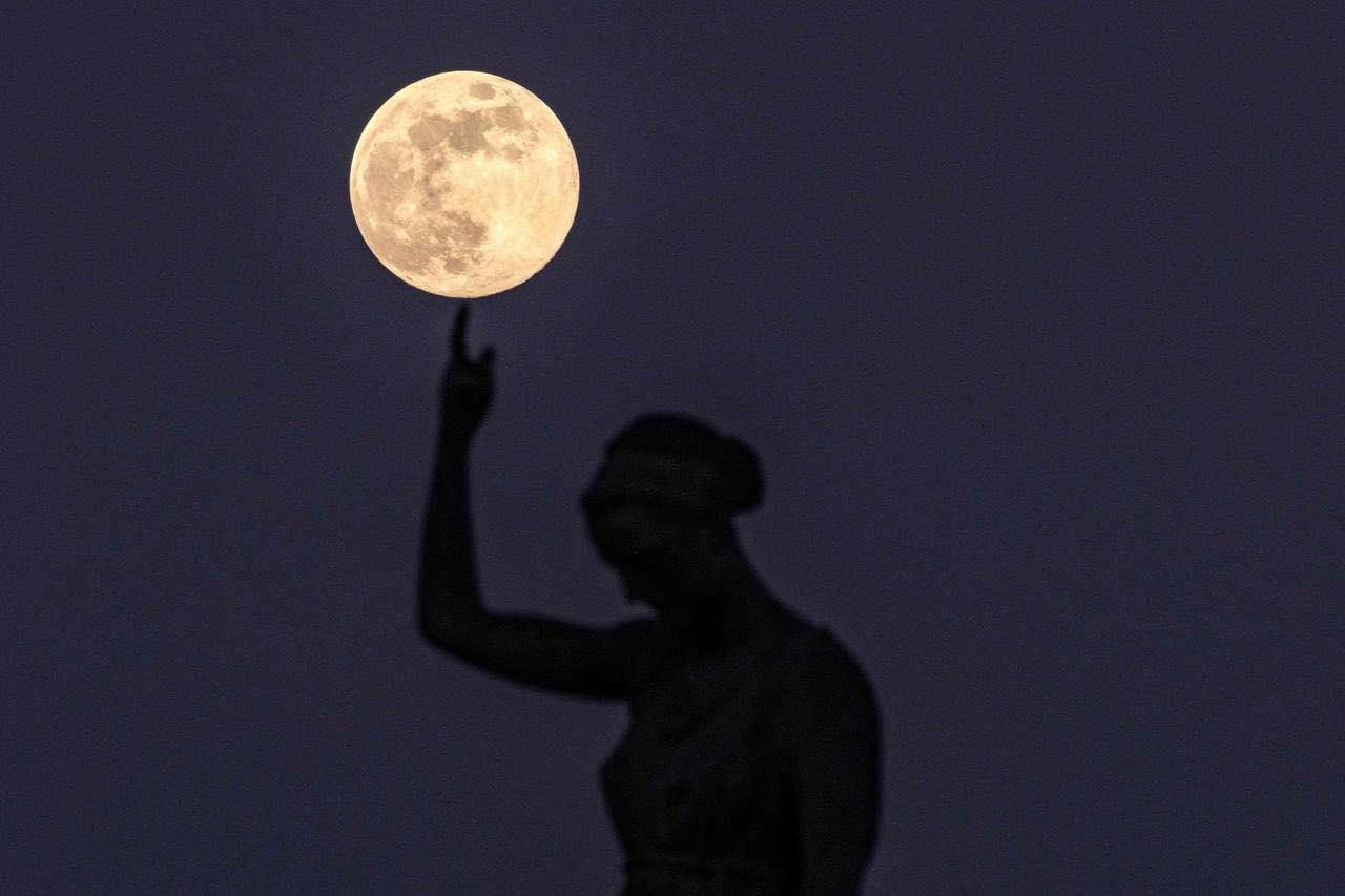 Luna4