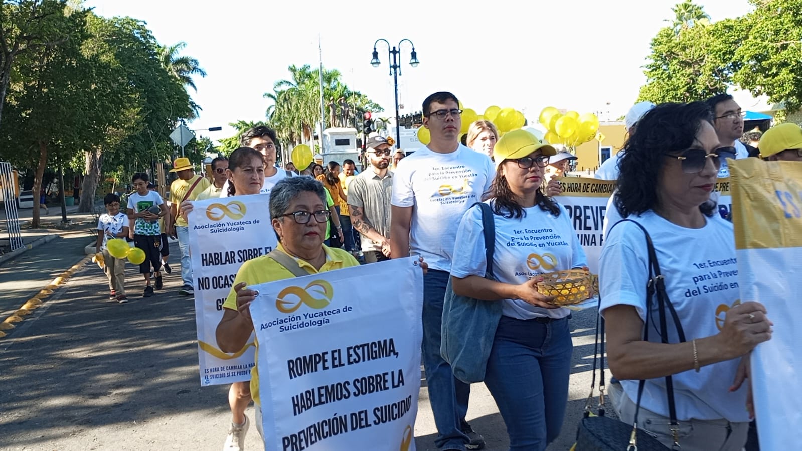 Marchan contra el suicidio