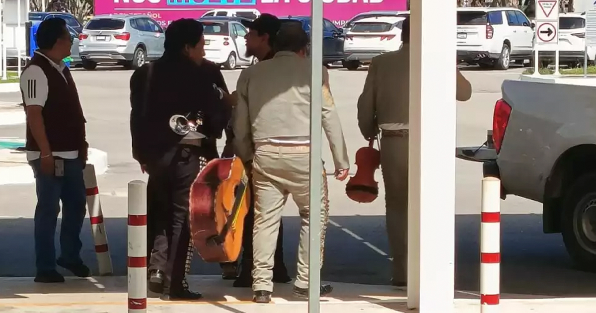 Mariachis wp